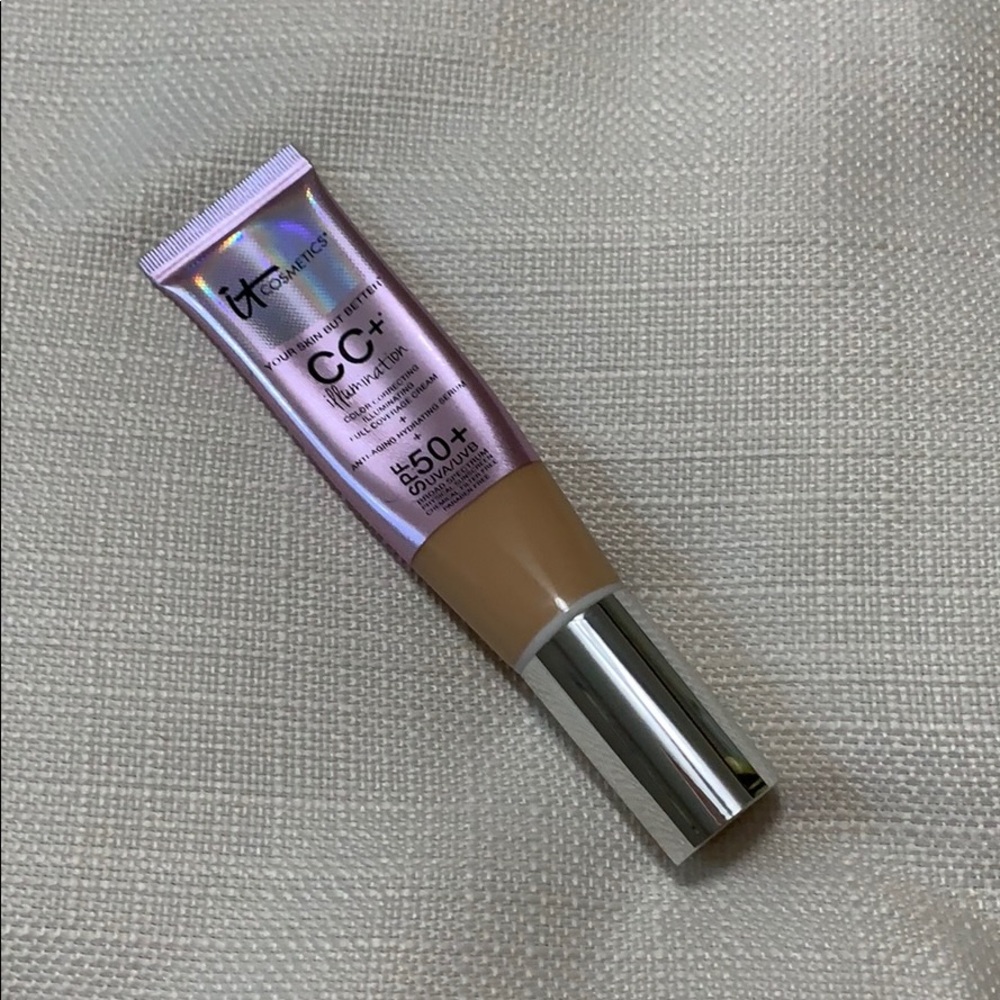 🌸🌸 IT cosmetics coverage cream